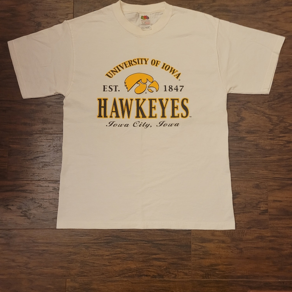 College tee